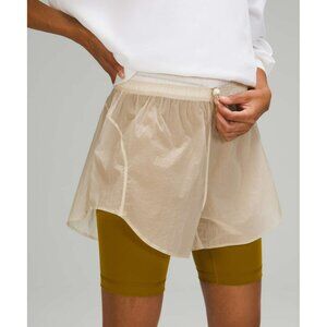 Lululemon Step Out High-Rise Shorts White Opal US 14